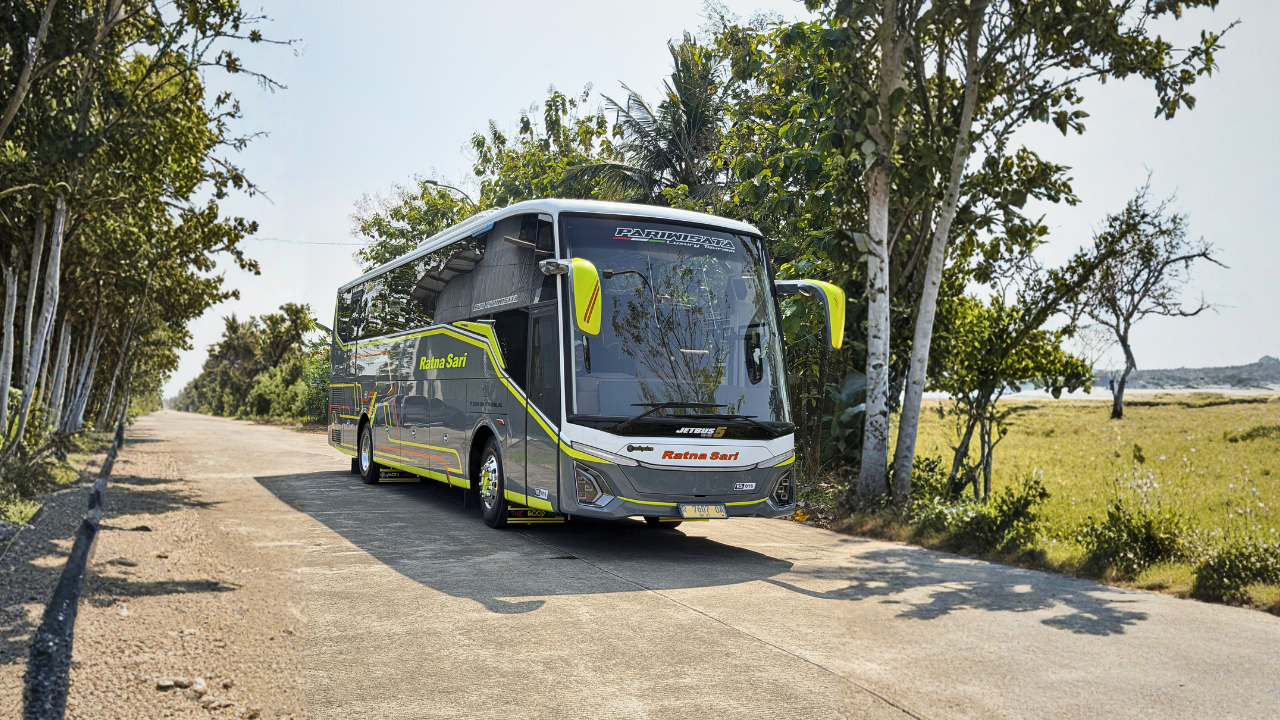Armada Bus